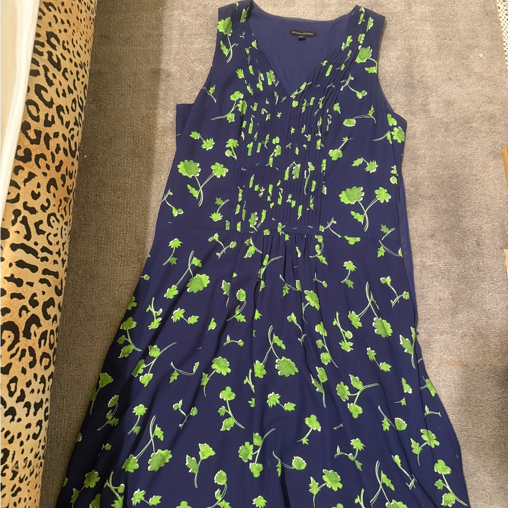 Banana Republic Blue Green Leaf Print Knee Length Dress Ruched Bodice Size 12
